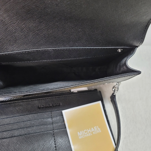 MK 3n1 clutch, wristlet xbody bag in taupe &black - Picture 10 of 11